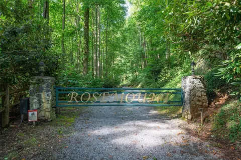 8 Resurrection 8 Ln #8, Sylva, NC 28779