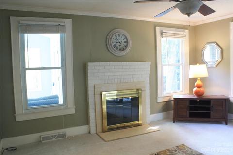 441 E 3rd St, Oakboro, NC 28129 photo 3