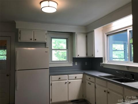 441 E 3rd St, Oakboro, NC 28129 photo 11