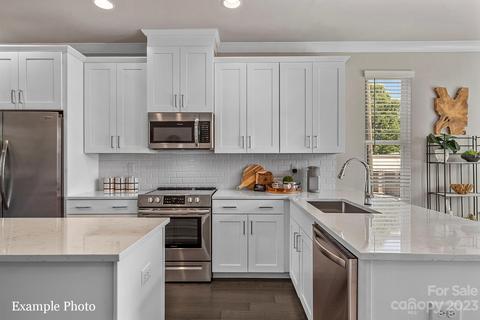 5032 York Park Ln #25, Charlotte, NC 28217