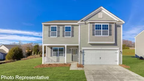 807 Monterey Ct, Asheville, NC 28806