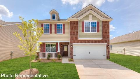 910 Newport Ct, Asheville, NC 28806
