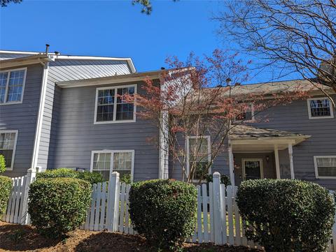 6053 Pinebark Ct, Charlotte, NC 28212