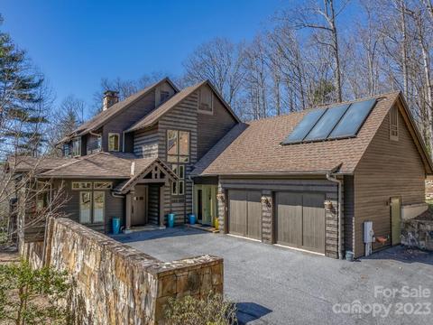 117 Prickly Briar Rd, Hendersonville, NC 28739