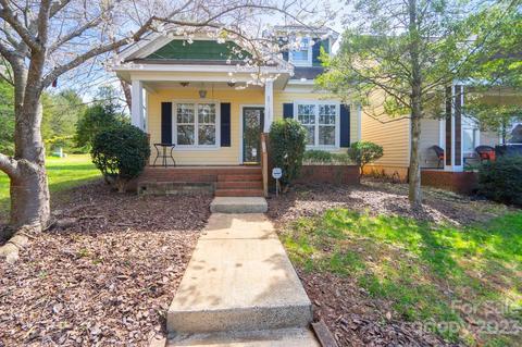 11205 Blue Cedar Ln, Charlotte, NC 28277