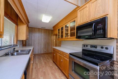 111 Lakeside Loop, Hickory, NC 28601 photo 21