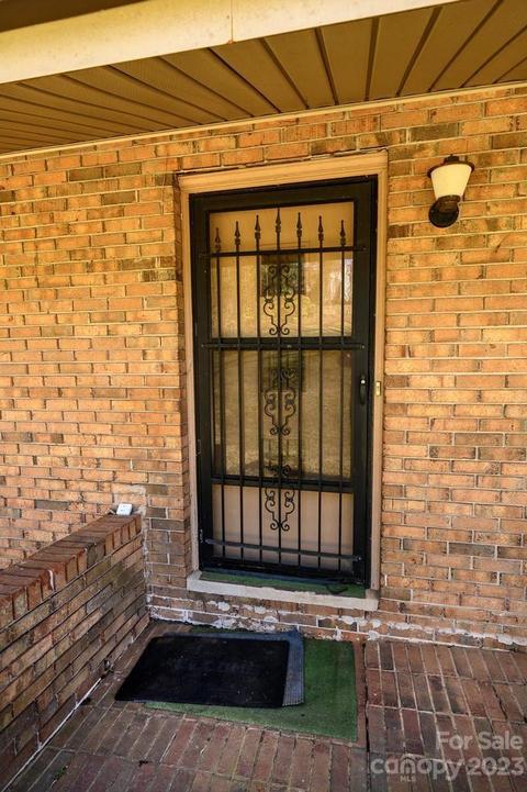 111 Lakeside Loop, Hickory, NC 28601 photo 2