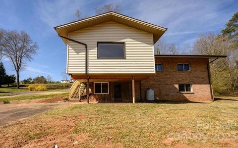 111 Lakeside Loop, Hickory, NC 28601 photo 6