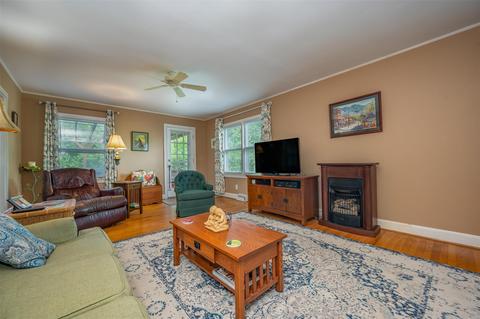140 Pacolet St, Tryon, NC 28782 photo 2