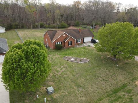 2808 Foxworth Dr, Monroe, NC 28110