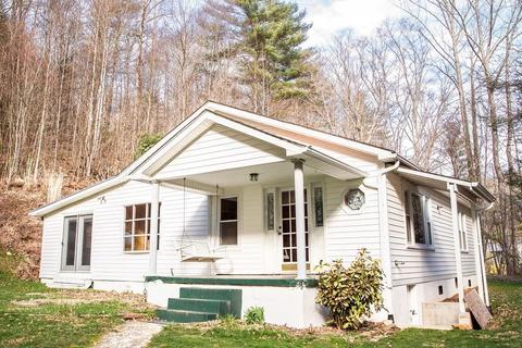 221 Sparks Rd, Bakersville, NC 28705
