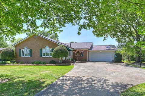 2122 Griffith Rd, Monroe, NC 28112 photo 1