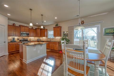 2081 Feldspar Dr, Davidson, NC 28036 photo 16