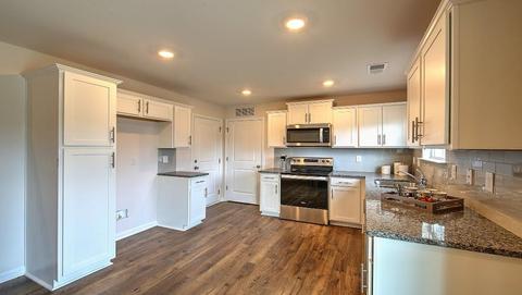 30 Malcolm Ct, Candler, NC 28715