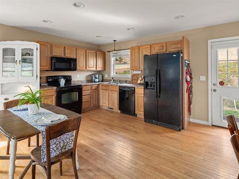 150 Barefoot Rdg, Clyde, NC 28721 photo 3