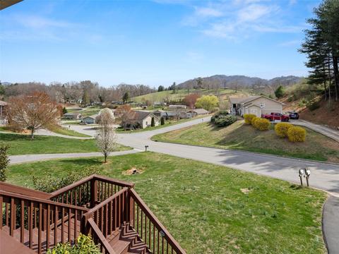 150 Barefoot Rdg, Clyde, NC 28721 photo 12