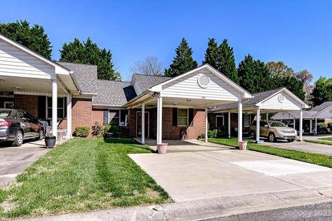 19966 Oak Leaf Cir, Cornelius, NC 28031 photo 2