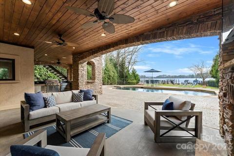 16446 Pinwhenny Rd, Cornelius, NC 28031