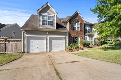 8505 Oak Dr, Charlotte, NC 28269