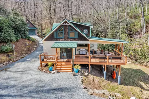 449 Old Powell Rd, Brevard, NC 28712 photo 2