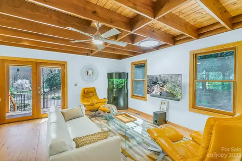 449 Old Powell Rd, Brevard, NC 28712 photo 4