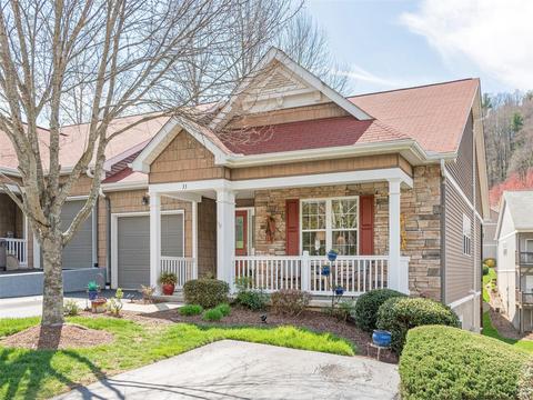 33 Coldwater Ln, Laurel Park, NC 28739