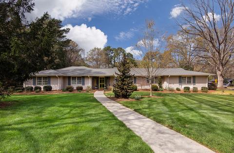 200 Lansdowne Rd, Charlotte, NC 28270
