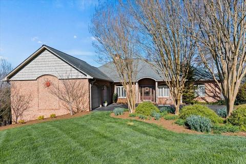 182 Mariners Point Ln, Hickory, NC 28601 photo 2