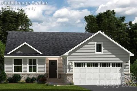 559 Grandiflora Ave #108, Lancaster, SC 29720