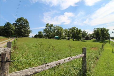 1342 Saviour Ln, Granite Falls, NC 28630