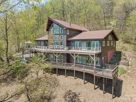 202 Mount Olive Dr, Asheville, NC 28804