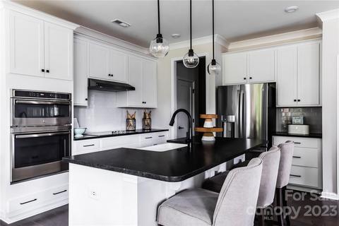 216 Brooks Springs Dr, Fort Mill, SC 29708
