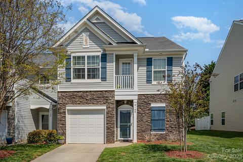 2152 Shady Pond Dr, Clover, SC 29710