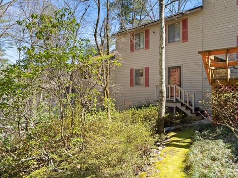 7922 Kinglet Rd, Connelly Springs, NC 28612