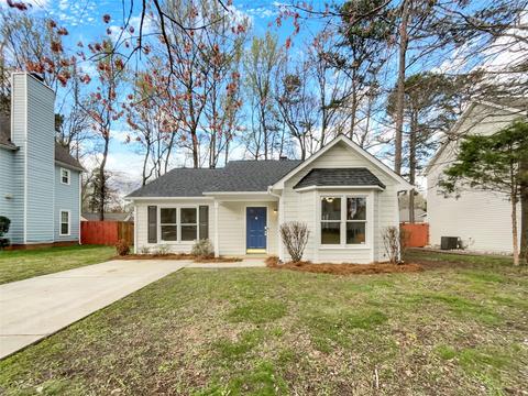 7514 Crestside Ln, Charlotte, NC 28227