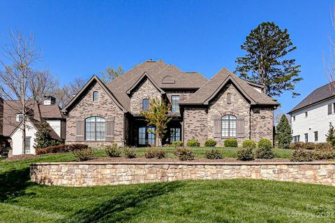 936 Arborfield Dr, Matthews, NC 28105 photo 2