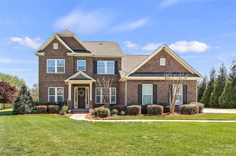 1117 Lafayette Park Ln, Weddington, NC 28104