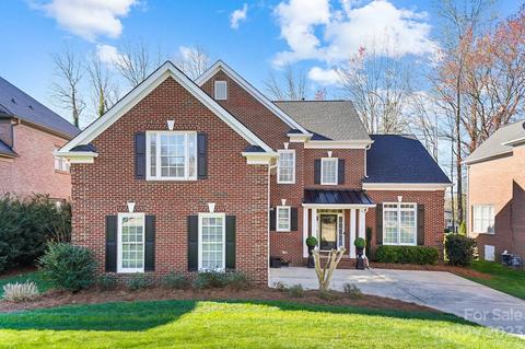 18725 Dembridge Dr, Davidson, NC 28036 photo 1