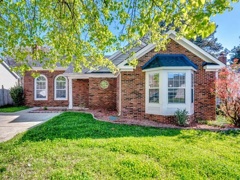 14301 Quartz Ln, Pineville, NC 28134