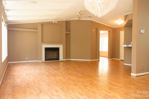130 Misery Ridge Trl, Mill Spring, NC 28756 photo 6