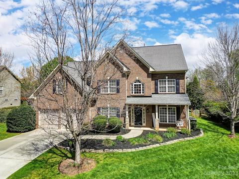 2119 Willowcrest Dr, Waxhaw, NC 28173