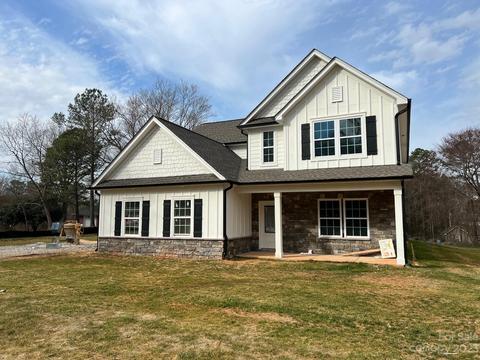 2338 Lakeview Cir, Matthews, NC 28105