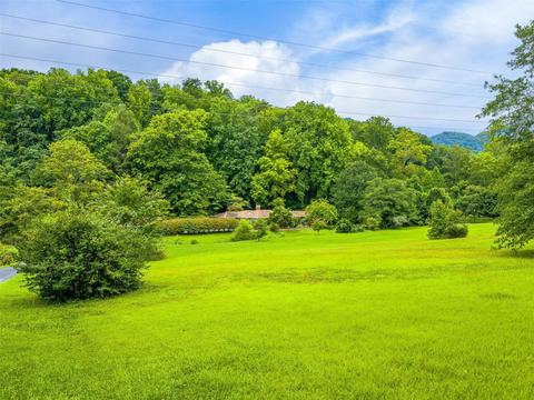 1956 Warrior Dr, Tryon, NC 28782 photo 4