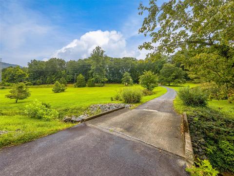 1956 Warrior Dr, Tryon, NC 28782 photo 2