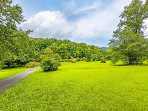 1956 Warrior Dr, Tryon, NC 28782 photo 3