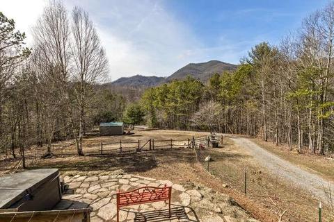 883 Hidden Valley Rd, Clyde, NC 28721 photo 9