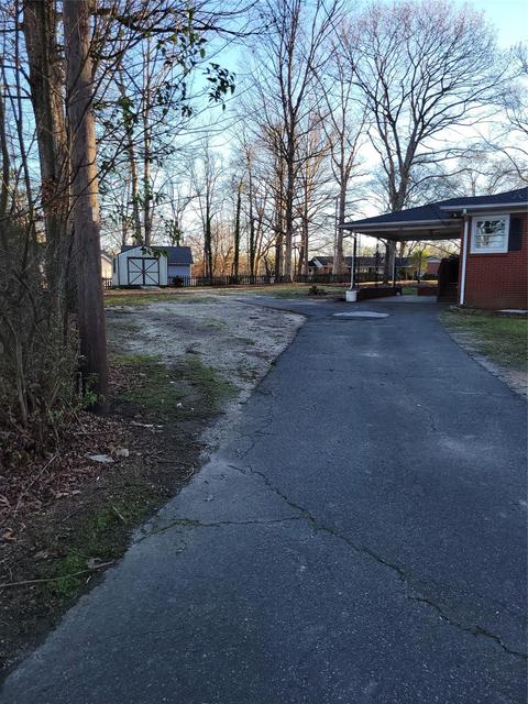 406 Iris Cir, Kannapolis, NC 28083 photo 2
