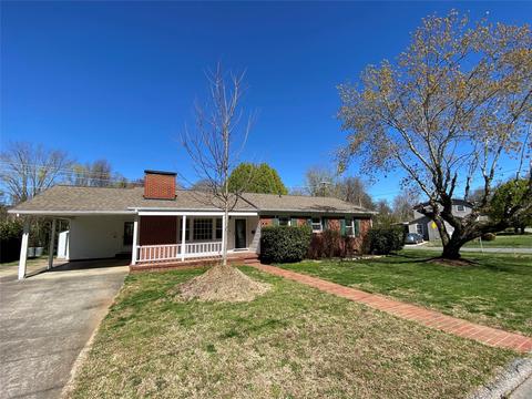 16 W Glenview St, Marion, NC 28752
