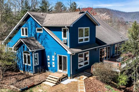 193 Brock Creek Rd, Horse Shoe, NC 28742