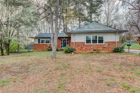 815 E Main St, Cherryville, NC 28021 photo 1